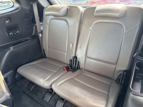 Used 2019 Hyundai Santa Fe XL image 24