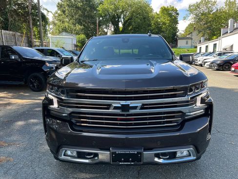 Used 2021 Chevrolet Silverado 1500 High Country w/ Technology Package AWD/4WD image 2