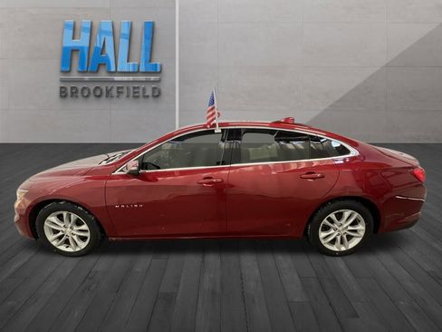 Used 2016 Chevrolet Malibu LT image 2