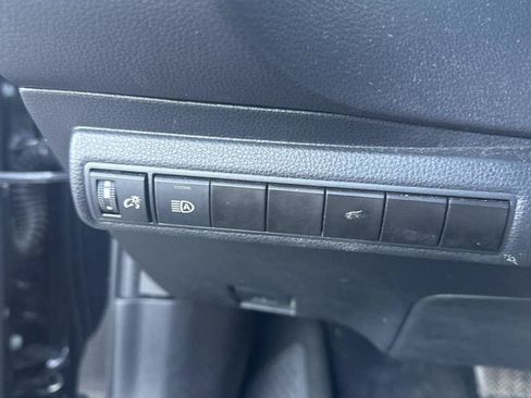 Used 2024 Toyota Corolla LE FWD image 6