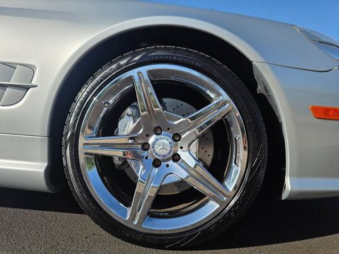 Used 2011 Mercedes-Benz SL 550 w/ Premium I Pkg image 20