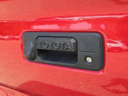 Used 2019 Toyota Tacoma SR w/ SR Convenience Package RWD image 29