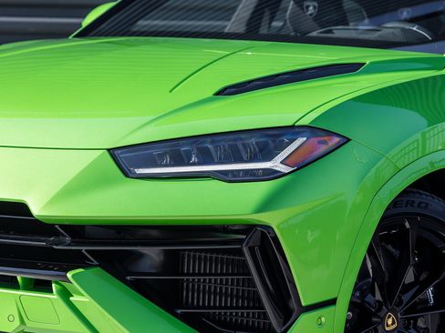 Used 2024 Lamborghini Urus S image 12