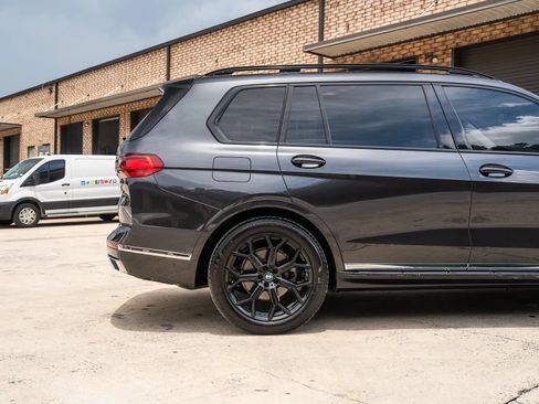 Used 2020 BMW X7 xDrive40i w/ Cold Weather Package AWD/4WD image 10