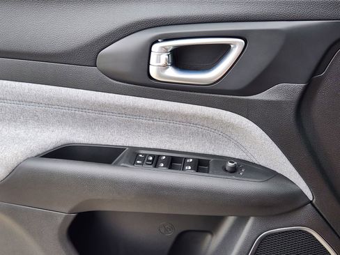 New 2026 Jeep Compass Latitude image 20