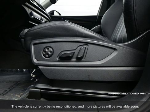 Used 2024 Audi Q5 2.0T Premium w/ Convenience Package image 15