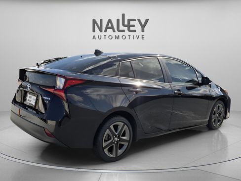 Used 2019 Toyota Prius XLE image 5