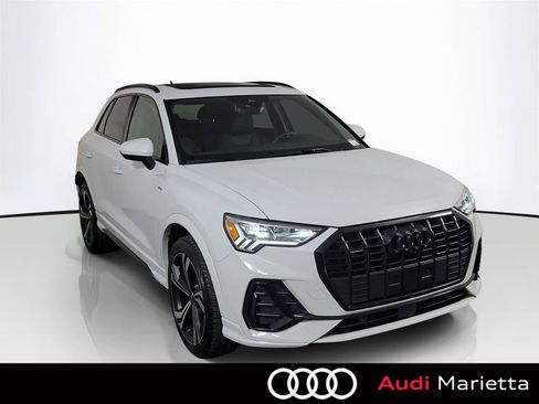 Used 2023 Audi Q3 2.0T Premium Plus w/ Premium Plus Package AWD/4WD image 1