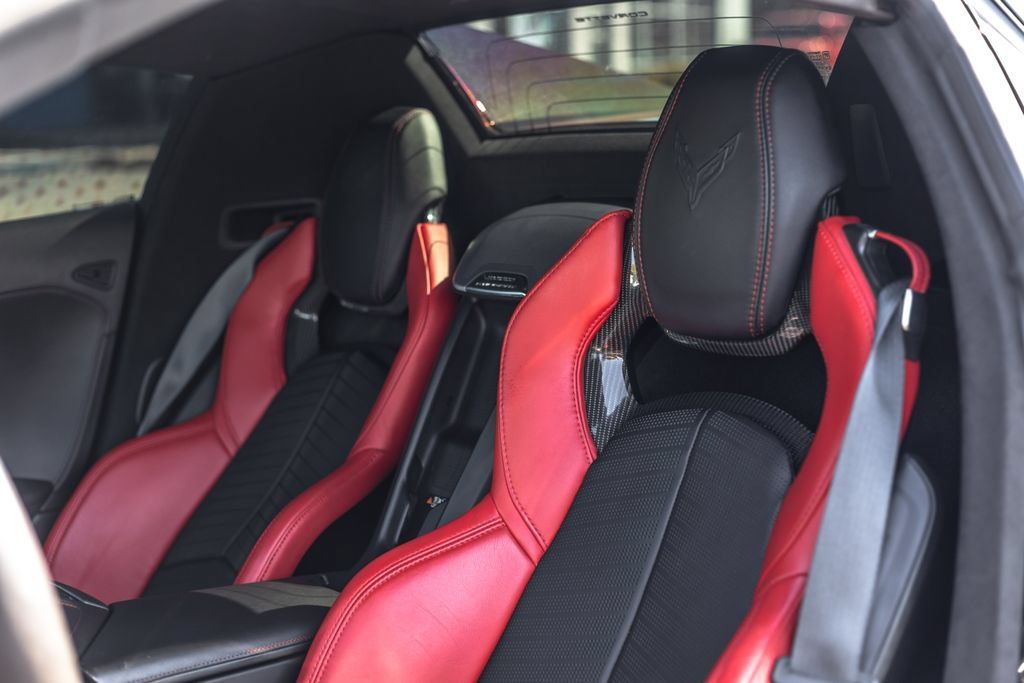 Used 2024 Chevrolet Corvette Stingray Premium Conv w/ Z51 Performance Package RWD image 11
