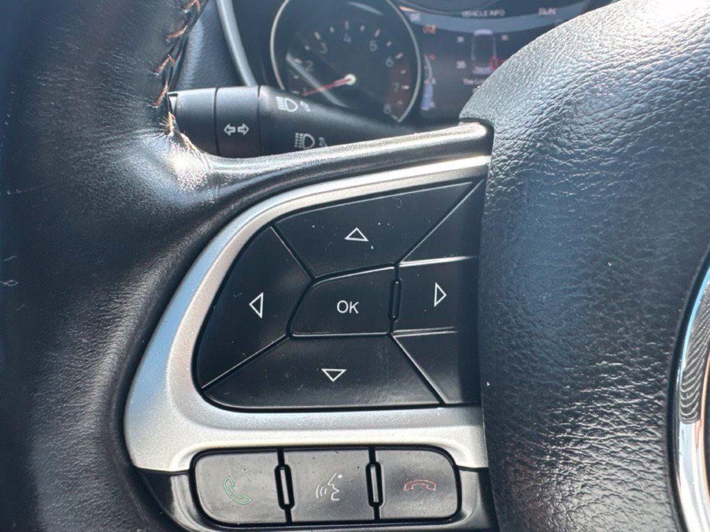 Used 2019 Jeep Compass Limited FWD image 14
