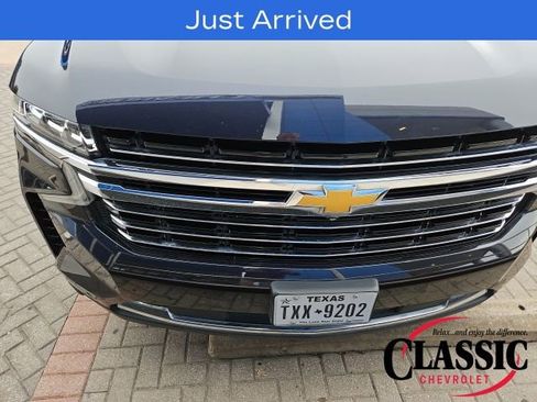Used 2024 Chevrolet Tahoe LT w/ Luxury Package image 11