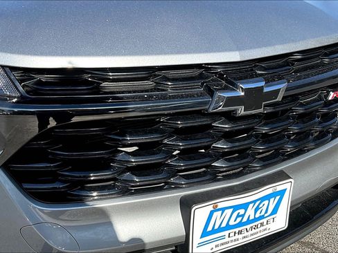 Used 2024 Chevrolet Trax RS w/ Driver Confidence Package FWD image 24