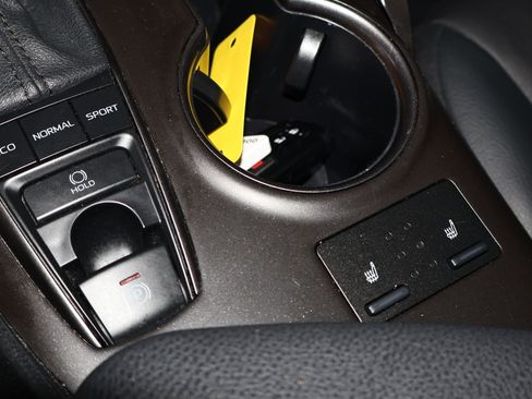 Used 2024 Toyota Camry XSE image 31