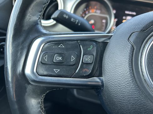 Used 2018 Jeep Wrangler Unlimited Sahara w/ Cold Weather Group image 18