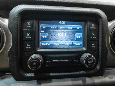 Used 2019 Jeep Wrangler Sport AWD/4WD image 25
