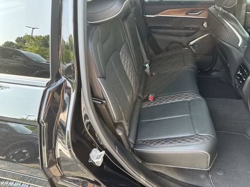 Certified 2022 Jeep Grand Cherokee Summit AWD/4WD image 19