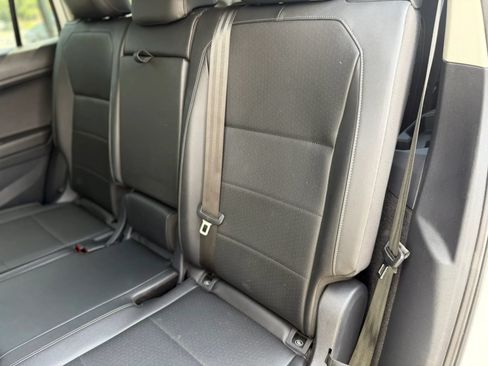 Used 2019 Volkswagen Tiguan SE FWD image 30