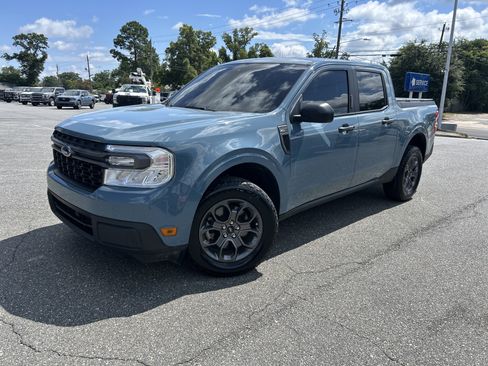 Used 2023 Ford Maverick XLT FWD image 3