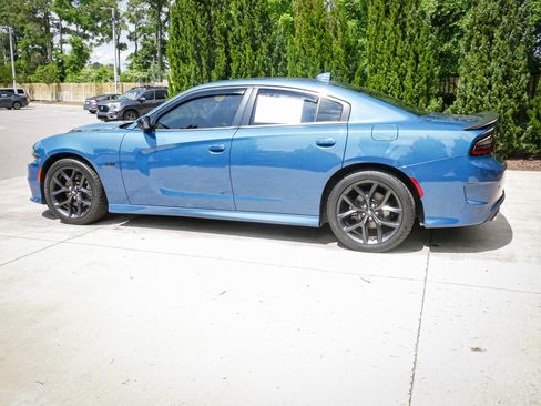Used 2023 Dodge Charger R/T w/ Plus Group RWD image 7