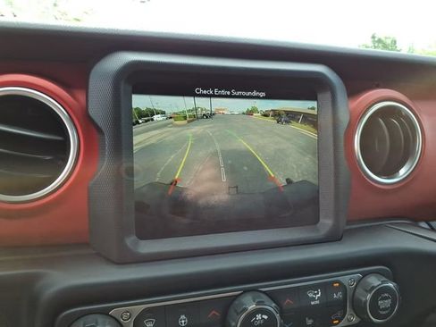 Used 2019 Jeep Wrangler Unlimited Rubicon AWD/4WD image 23
