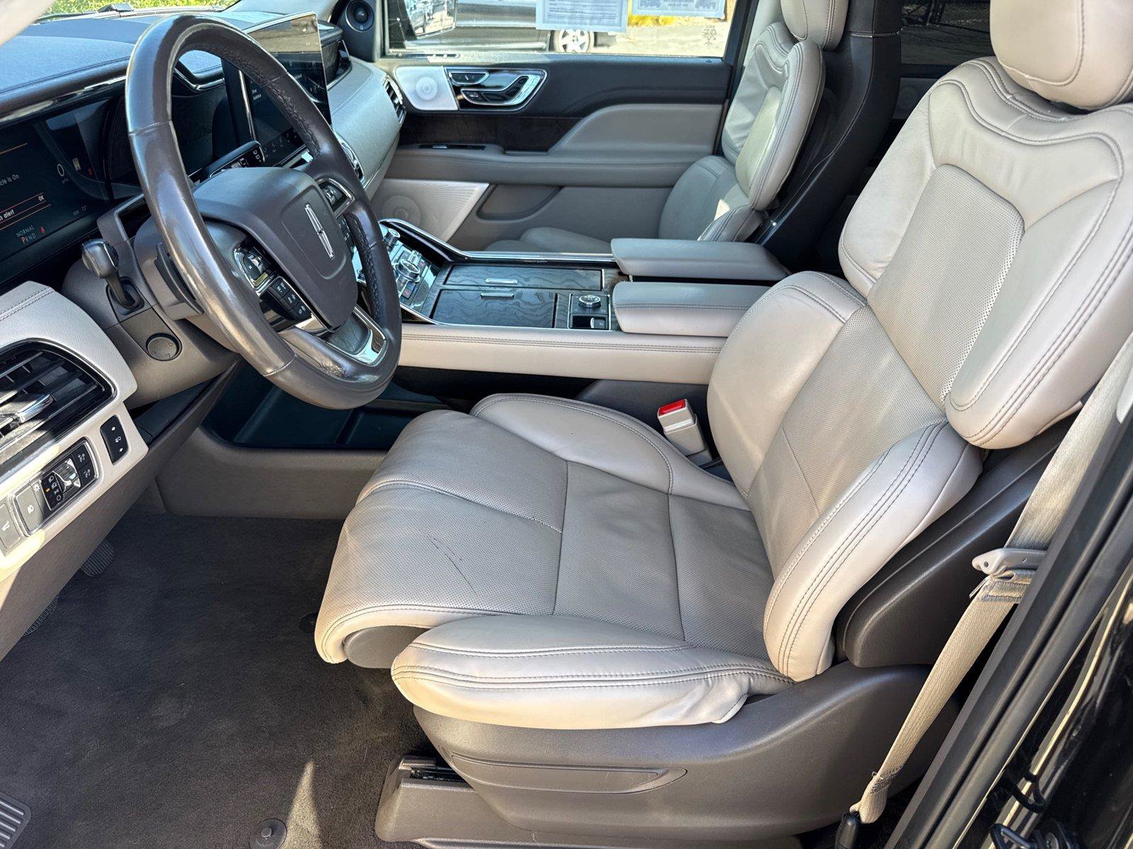Used 2022 Lincoln Navigator L Reserve AWD/4WD image 24