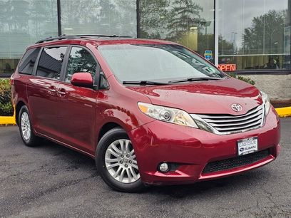 Used 2017 Toyota Sienna XLE w/ XLE Navigation Package