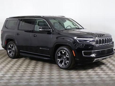 Used 2024 Jeep Wagoneer Series III image 2