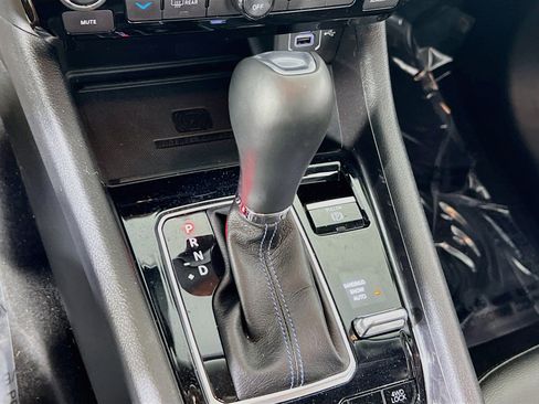 Used 2022 Jeep Compass Latitude w/ Sun and Sound Group image 15