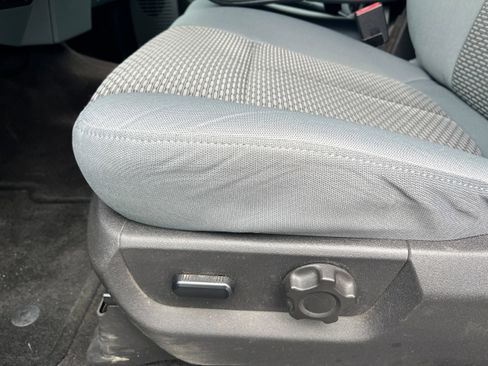 Used 2014 Ford F250 XLT w/ XLT Premium Package image 11