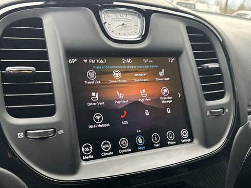 Used 2023 Chrysler 300 C image 16