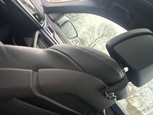 Used 2020 BMW 530i xDrive w/ Premium Package image 32