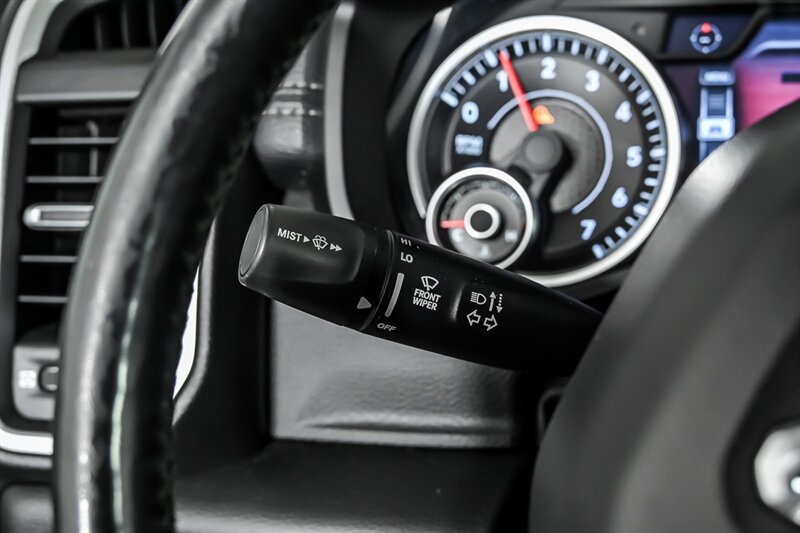 Used 2019 RAM 1500 Laramie AWD/4WD image 23