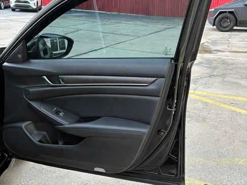 Used 2021 Honda Accord EX-L image 10