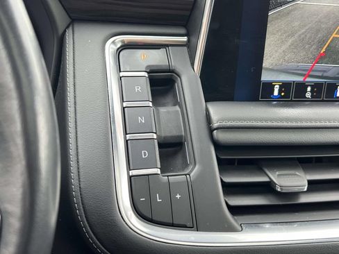 Used 2022 Chevrolet Tahoe LT w/ Luxury Package AWD/4WD image 33