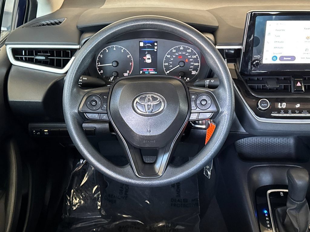 Used 2025 Toyota Corolla LE FWD image 13