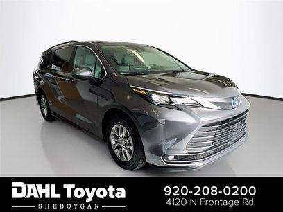 Used 2025 Toyota Sienna XLE