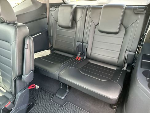 Used 2022 Volkswagen Atlas SEL Premium image 24