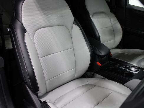 Used 2023 Ford Escape Platinum AWD/4WD image 28