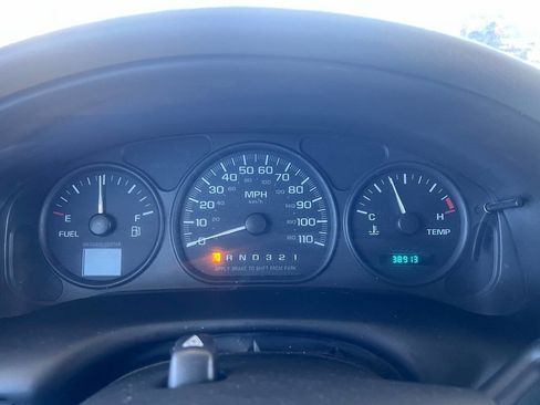 Used 2003 Chevrolet Venture Plus w/ Climate Package image 16