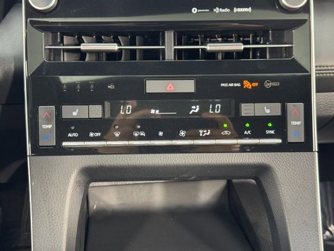 Used 2019 Toyota Avalon XLE w/ Moonroof Package image 26