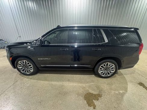 Used 2023 GMC Yukon Denali Ultimate image 2
