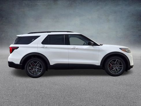 New 2026 Ford Explorer ST image 8