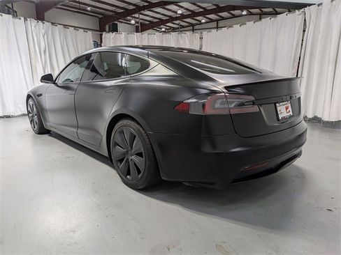 Used 2021 Tesla Model S Plaid image 4