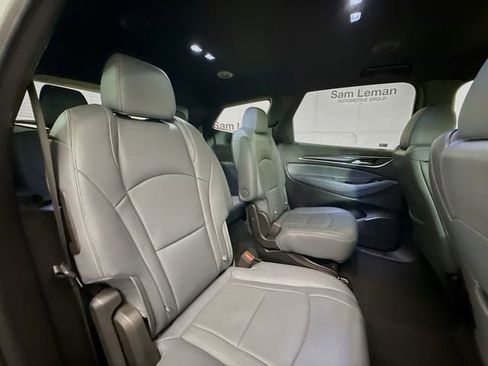 Used 2023 Buick Enclave Essence image 28