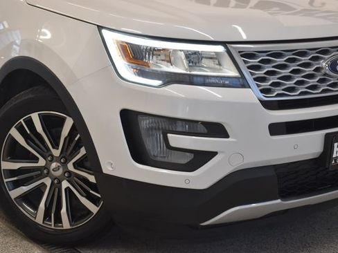 Used 2016 Ford Explorer Platinum AWD/4WD image 32