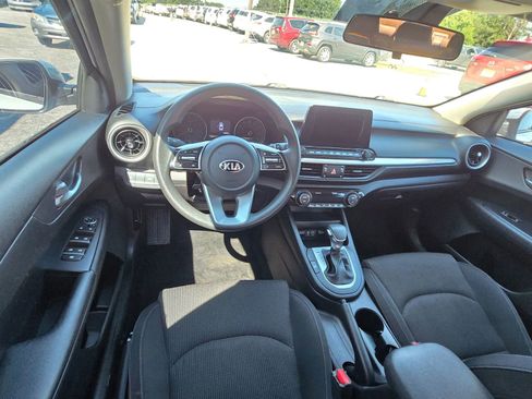 Used 2019 Kia Forte LXS FWD image 5