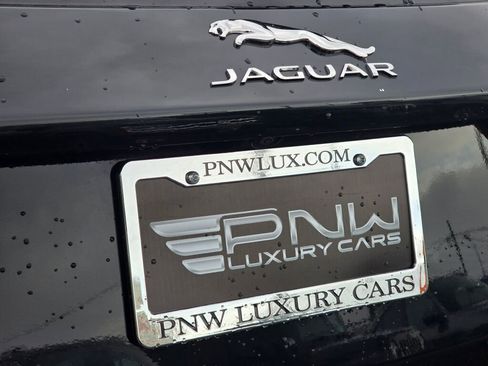 Used 2018 Jaguar E-PACE R-Dynamic HSE image 35