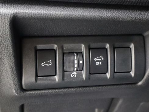 Used 2025 Subaru Outback Premium AWD/4WD image 22