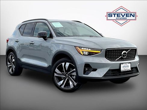 Used 2024 Volvo XC40 B5 Ultimate w/ Climate Package AWD/4WD image 1