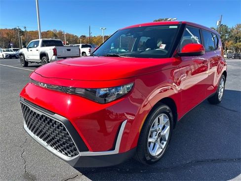 Used 2023 Kia Soul LX w/ LX Technology Package image 7